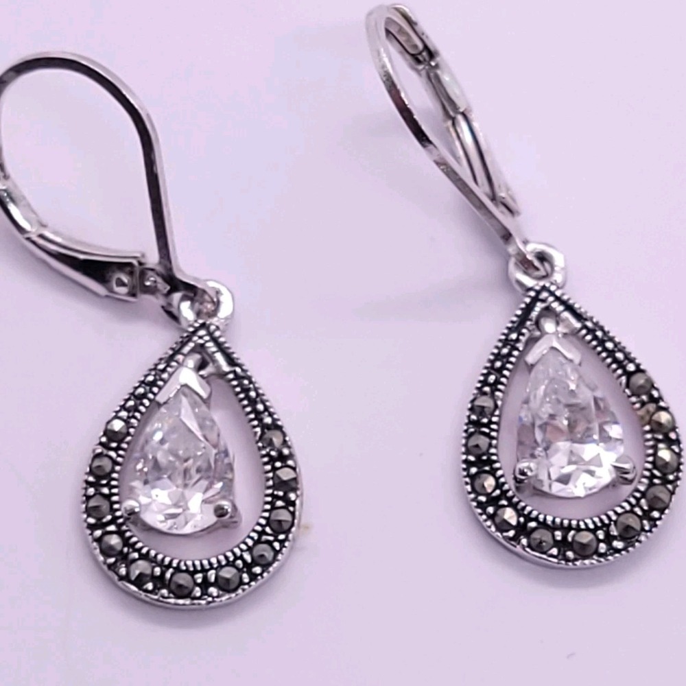 925 Sterling Silver Marcasite Teardrop Dangle Earrings Leverback